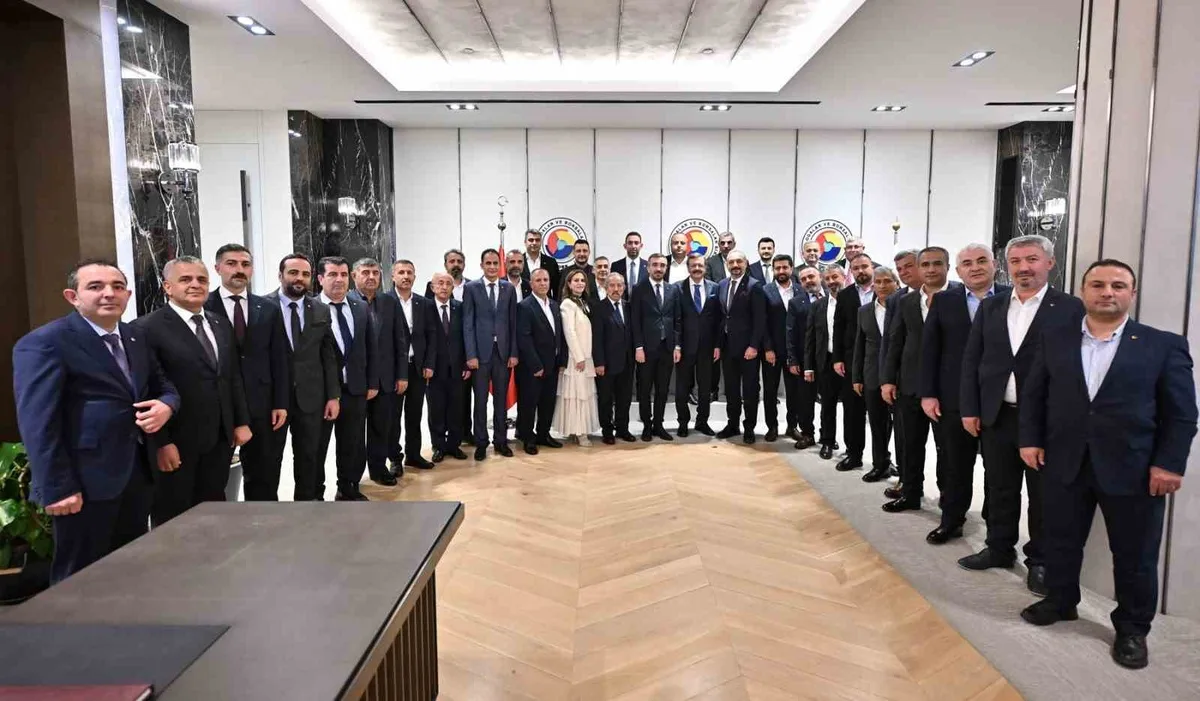 ATSO heyeti Ankara'da TOBB Başkanı Rifat Hisarcıklıoğlu'nu ziyaret etti