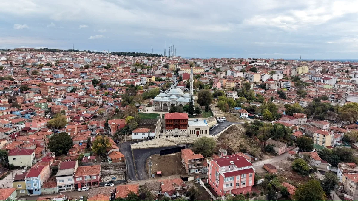 Bakan Ersoy: Kütüphaneleri çoğaltmak, toplumumuzun düşünce dünyasını zenginleştirmektir