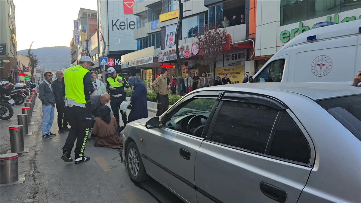 Karabük'te otomobilin çarptığı yaya yaralandı