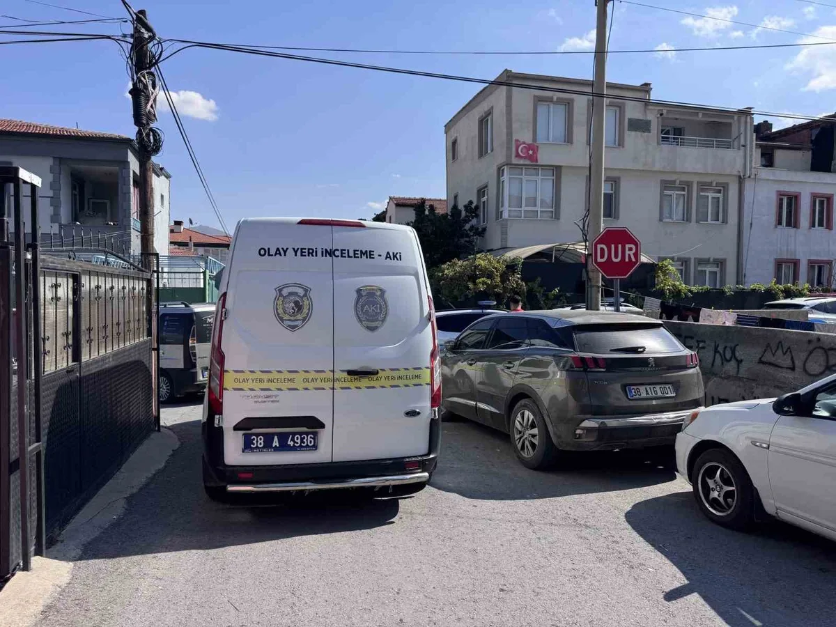 Kayseri Melikgazi Danişmetgazi'de 48 yaşındaki adam tüfekle yaşamına son verdi