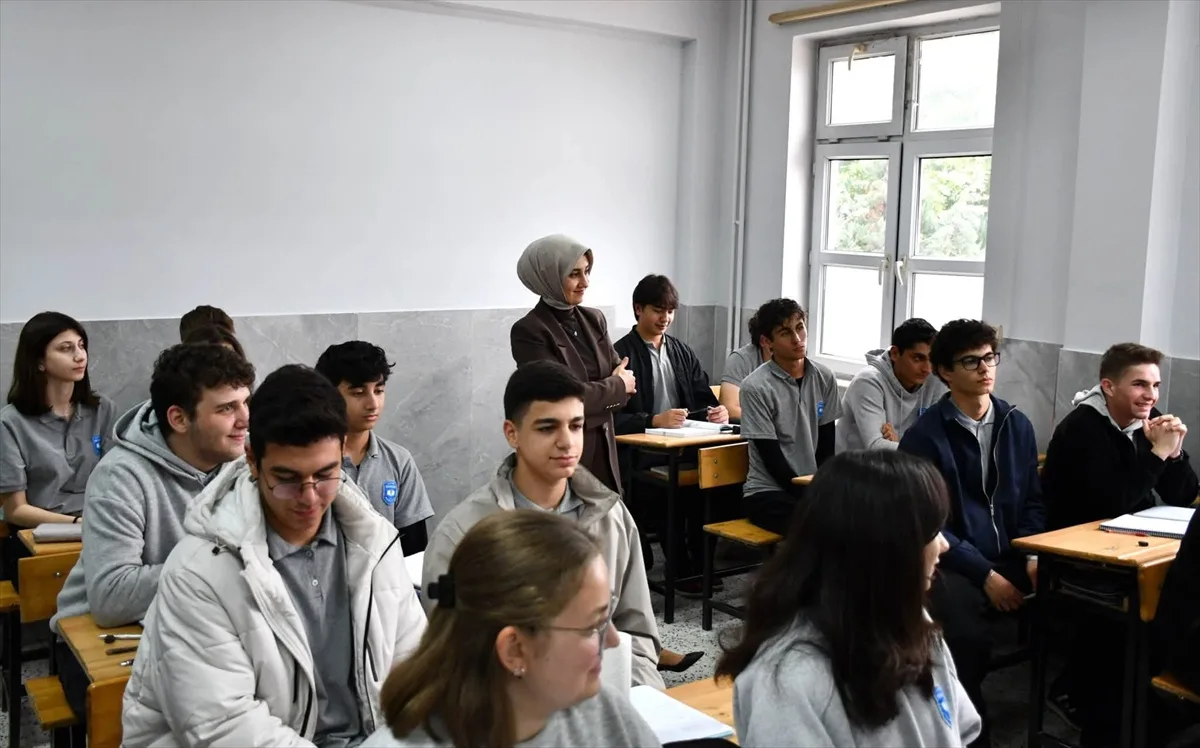 Gümüşhacıköy Kaymakamı Güneş, Hasan Coci Anadolu Lisesi'ni ziyaret etti