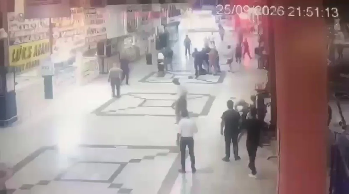Adana'da otogarda bilet iadesi isteyen kişi darbedildi, burnu kırıldı