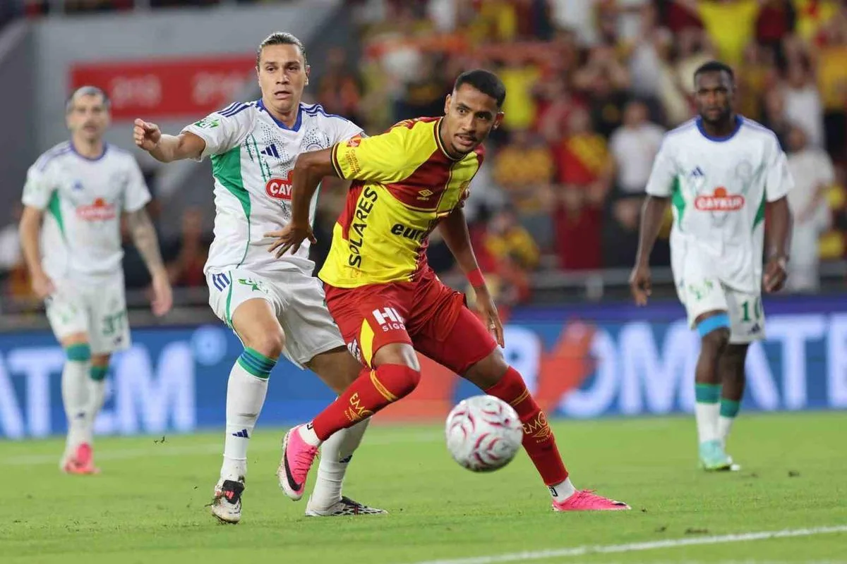 Andre Henrique kimdir? Fenerbahçe'ye galibiyet golünü atan Andre Henrique kaç yaşında?