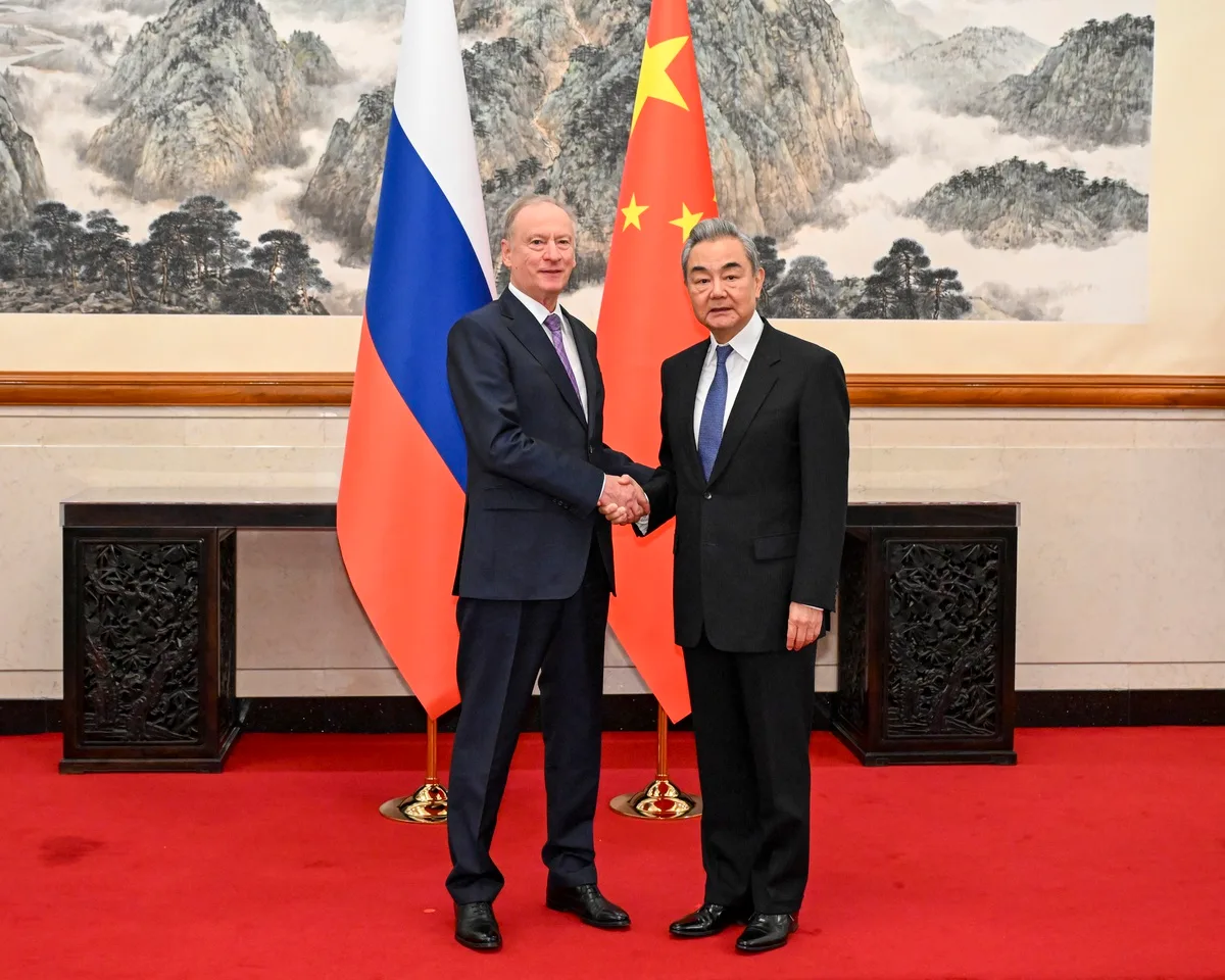 Çinli diplomat Wang Yi, Pekin'de Patruşev ile denizcilik işbirliğini görüştü