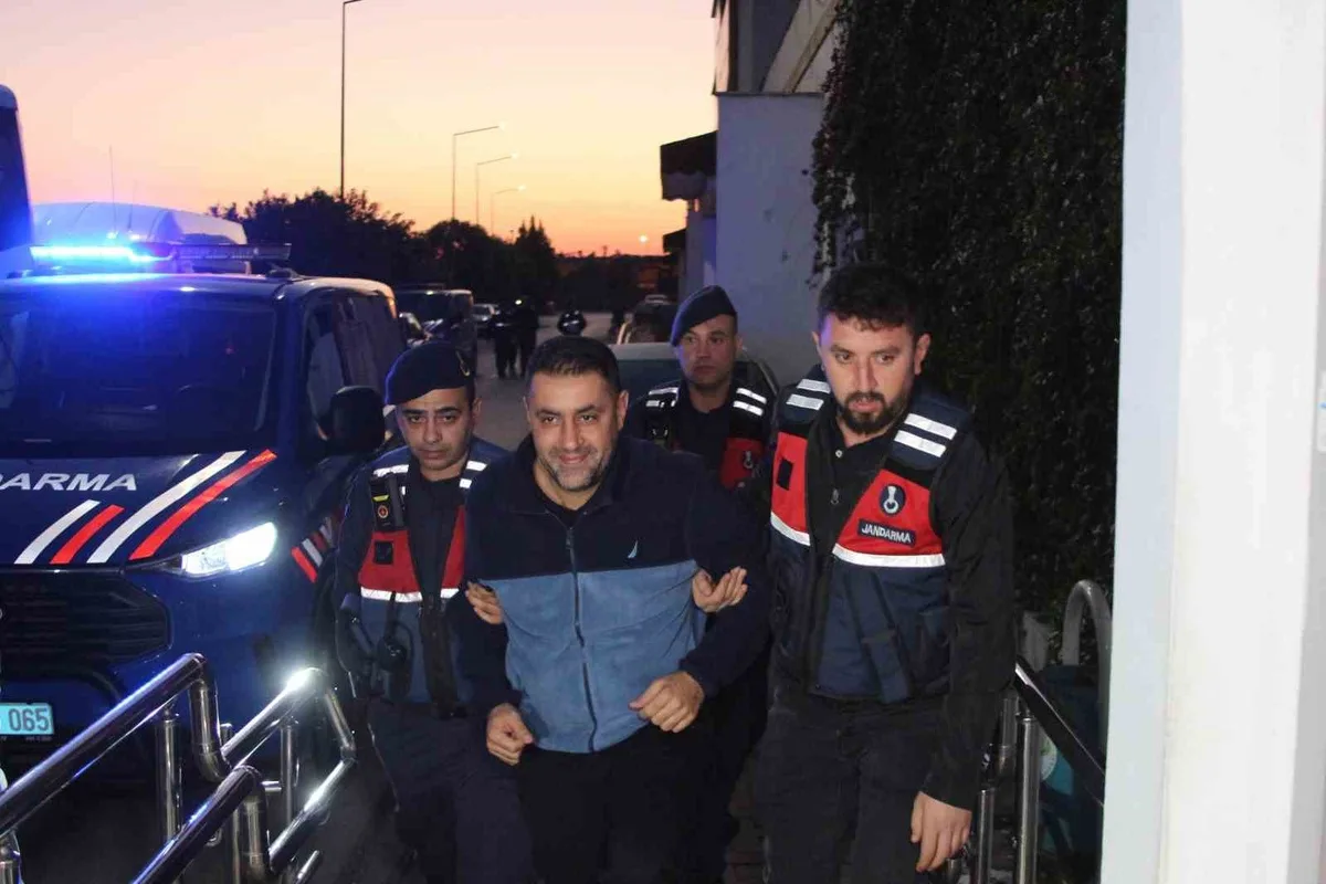 Adana'da belediye soruşturmasında Başkan Kozay dahil 34 kişi cezaevine gönderildi