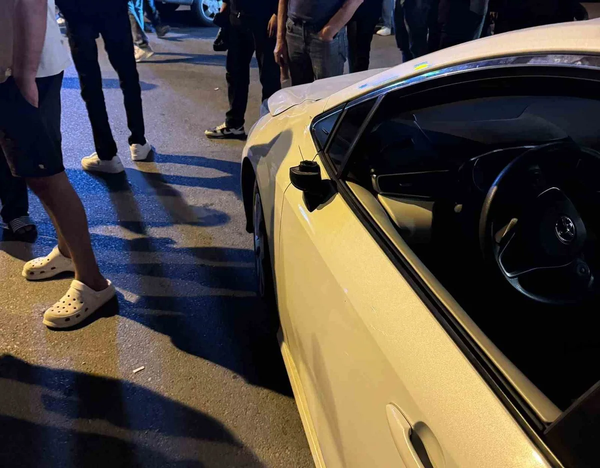 Mersin Erdemli'de otomobille çarpışan motosiklette 1 kişi öldü, 1 kişi ağır yaralandı