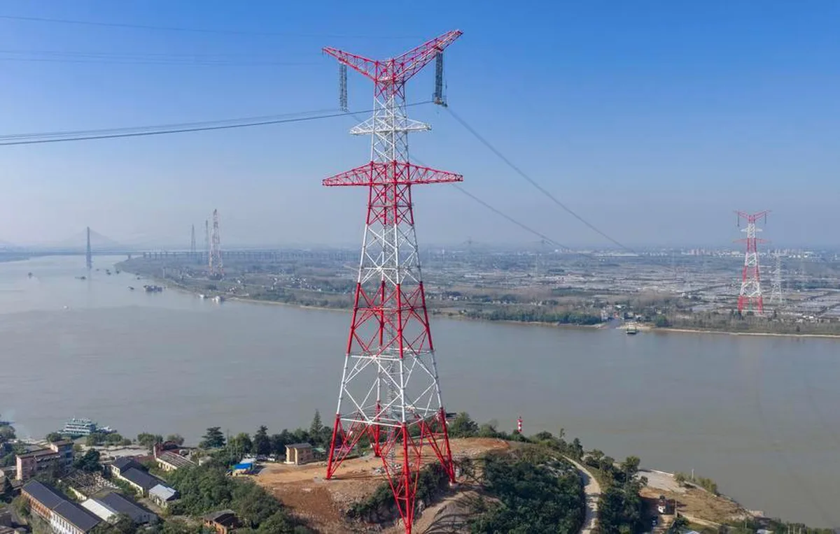 Çin'de 2.370 kilometrelik enerji hattında kablo döşeme çalışmaları tamamlandı