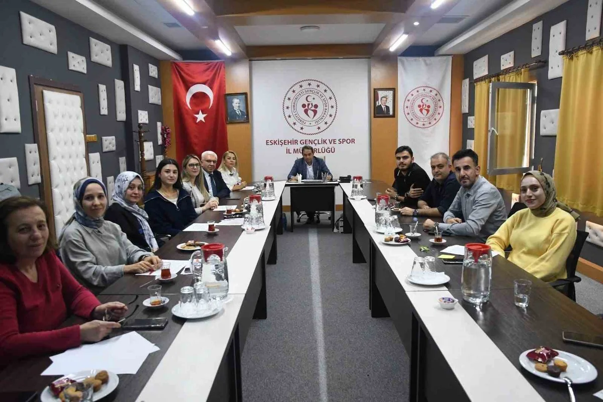 Eskişehir'de kasım ayı yurt menüleri öğrencilerin görüşleriyle belirlendi