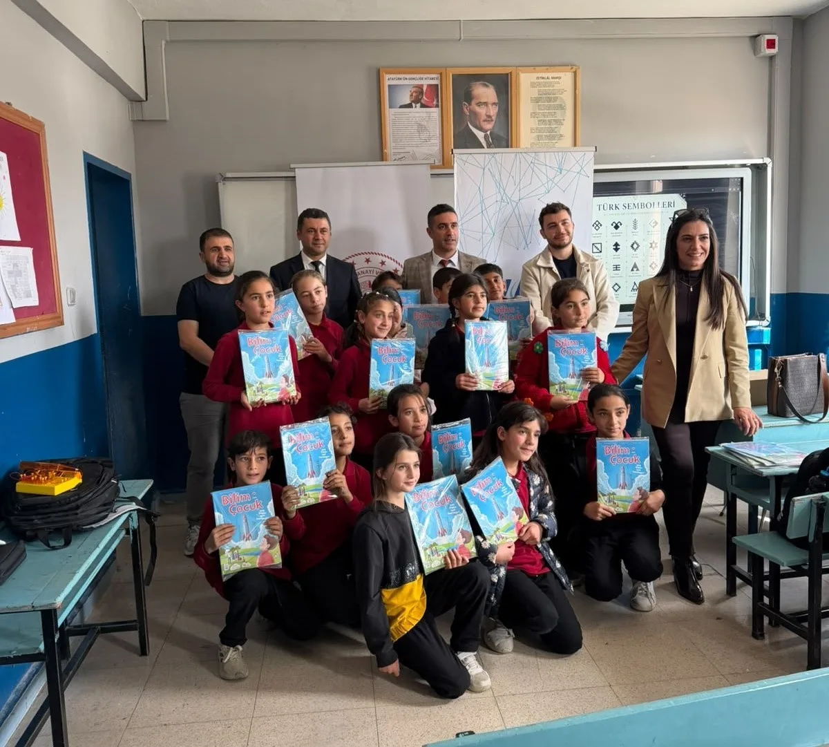 Van Saray'da öğrenciler VR gözlüklerle bilim ve teknolojiyi deneyimledi