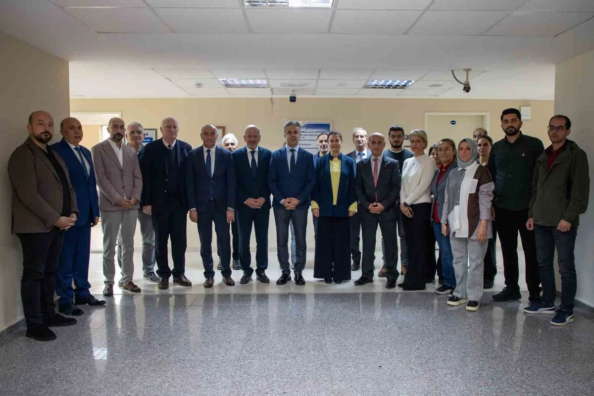 Prof. Dr. Abdulkadir Gül, EBYÜ Güzel Sanatlar Fakültesi dekanlığını devraldı