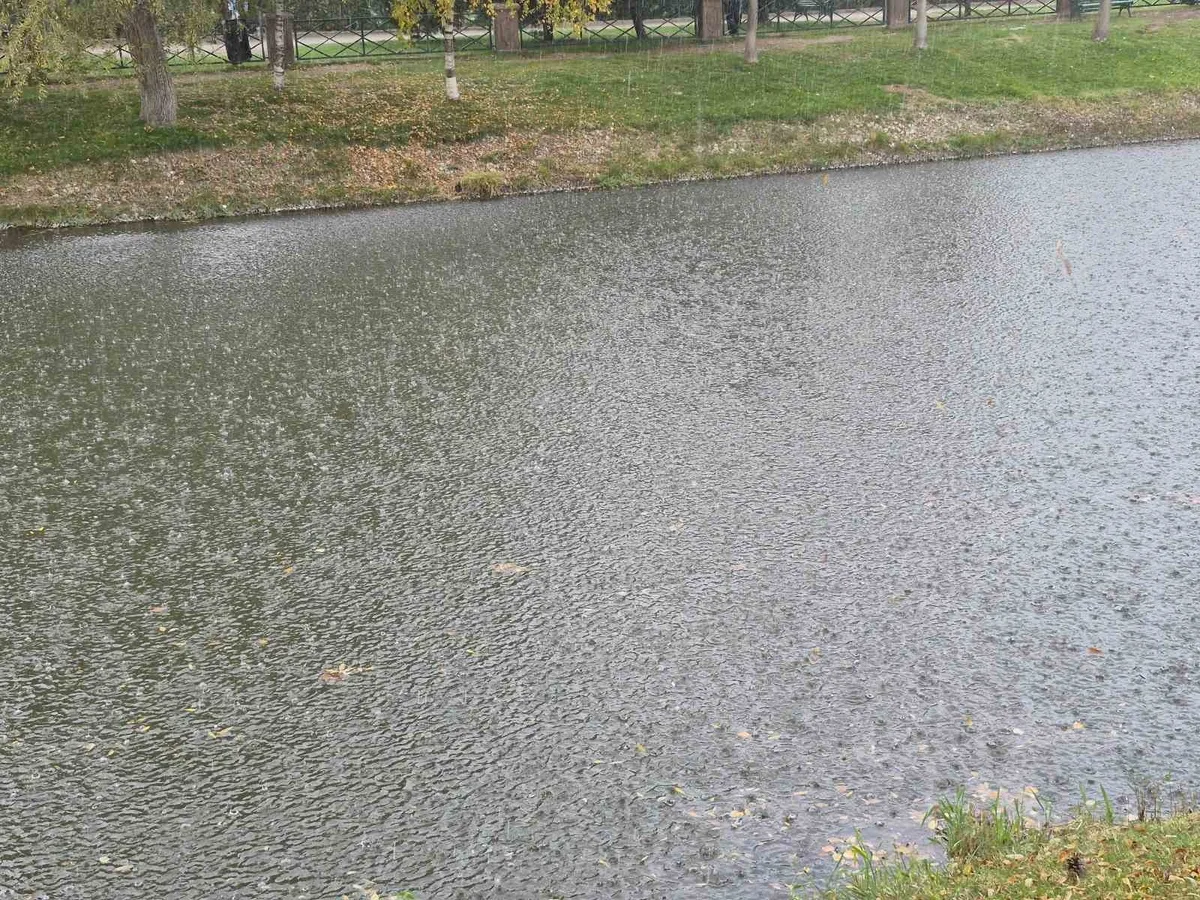 Eskişehir'de sağanak yağış nedeniyle Kanlıkavak Parkı boş kaldı
