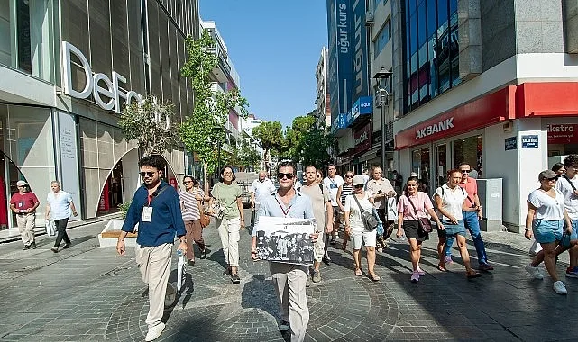 Karşıyaka’da Atatürk’ün izinde tarihe yolculuk