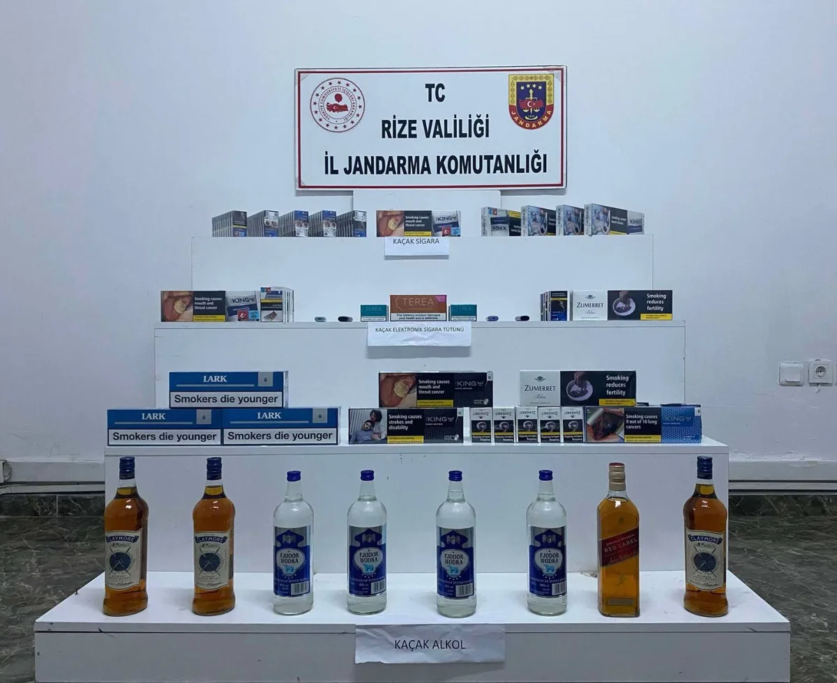 Rize'de jandarma çeşitli suçlardan aranan 93 kişiyi yakaladı, 21'i tutuklandı