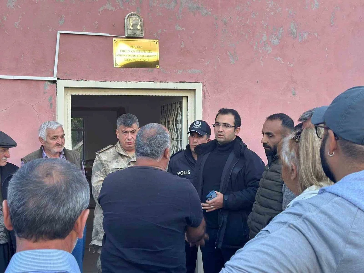 Refahiye Kaymakamı Taşkıran, köy ve mezralarda vatandaşların taleplerini dinledi