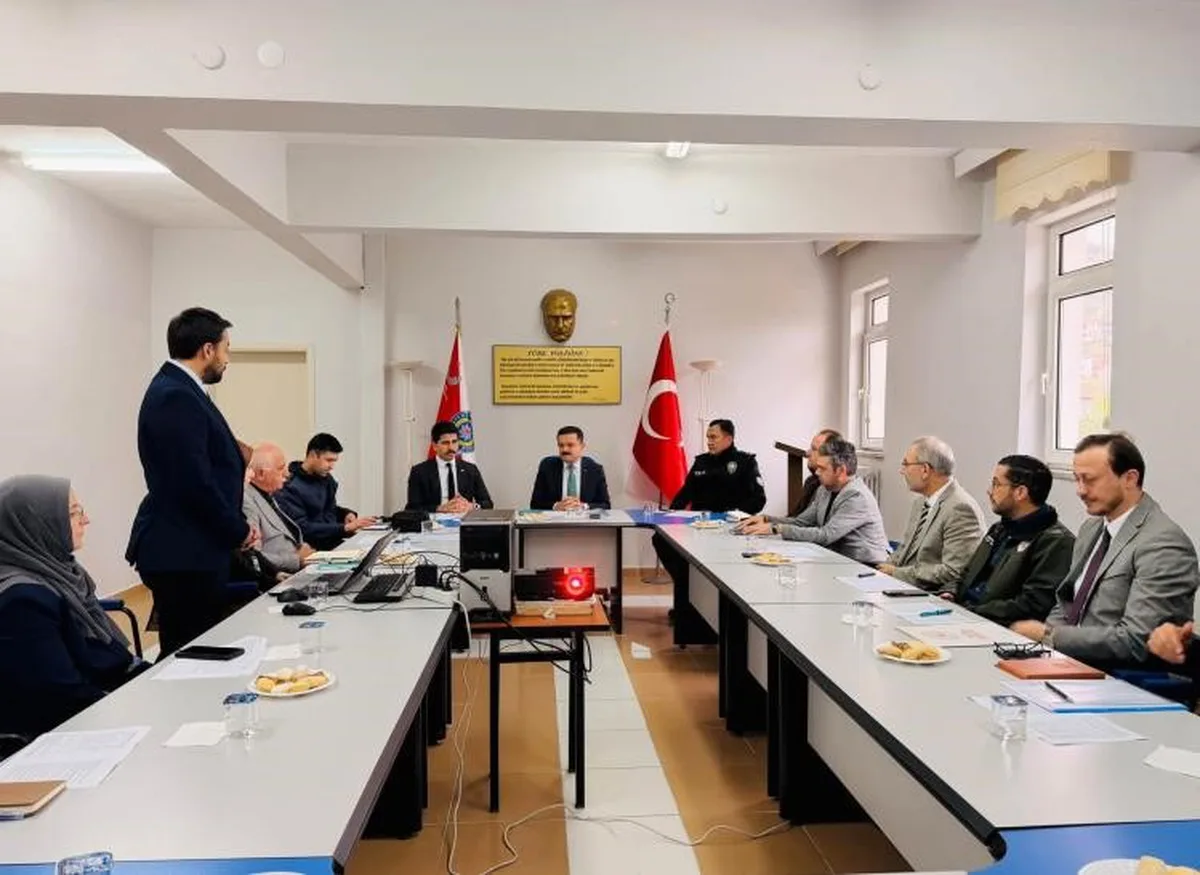 Bilecik Gölpazarı'nda bağımlılık toplantısı Kaymakam Titiz başkanlığında yapıldı