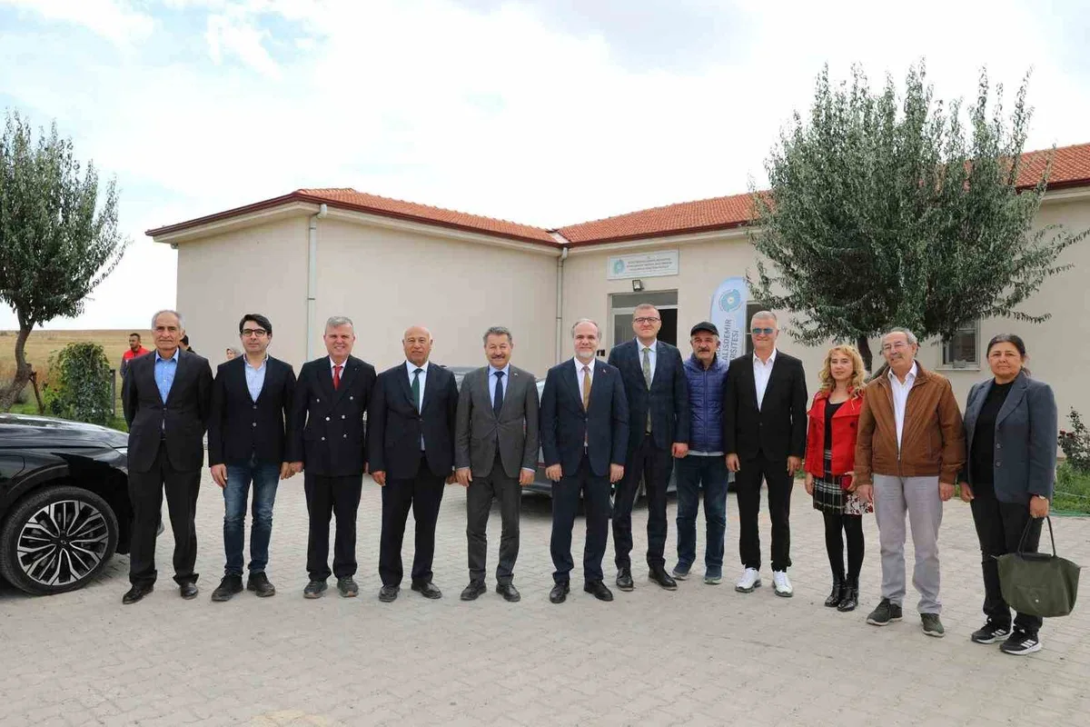 NÖHÜ'nün silajlık soya denemesinde dekara 2 bin 485 kilogram verim alındı
