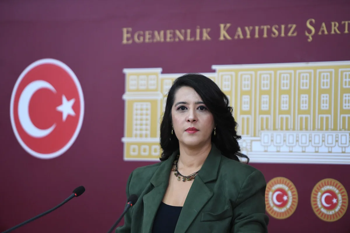 EMEP'li Karaca, yaklaşık 1 milyar TL'lik yemek zararı iddiasını Bakan Gürlek'e sordu