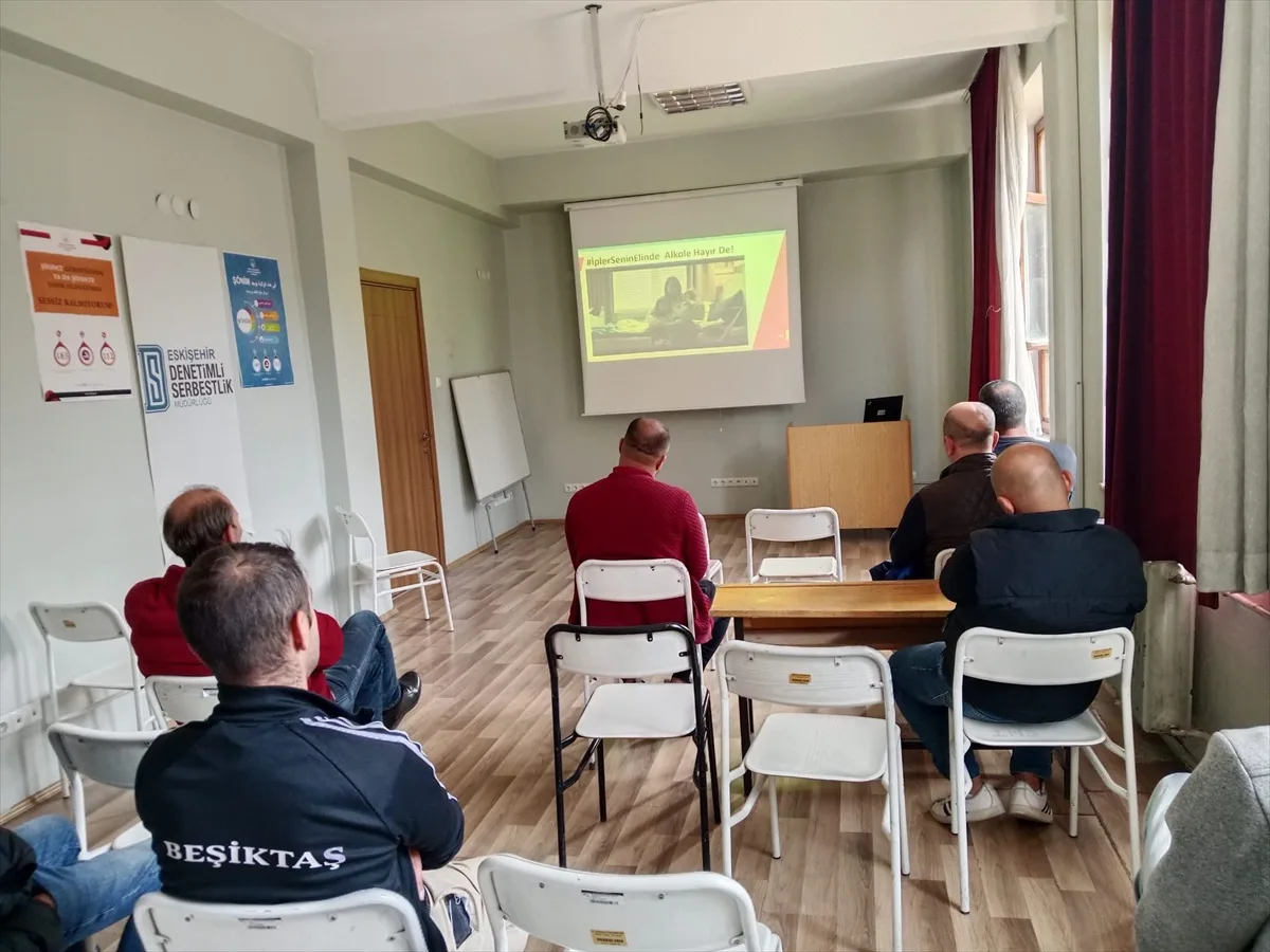 Eskişehir'de yükümlülere alkol farkındalık semineri düzenlendi