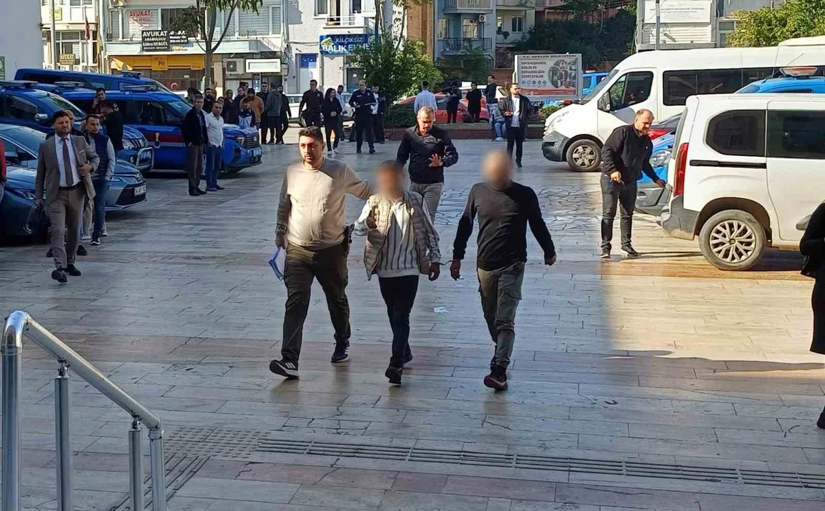 Aydın'da polisin dur ihtarına uymayan şüpheli, camı kıran müdahaleyle gözaltına alındı