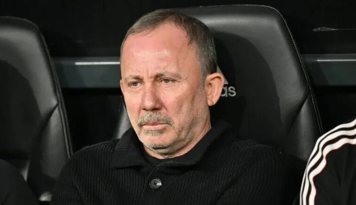 Sergen Yalçın hangi takımlarda oynadı, Sergen Yalçın Galatasaray'da Fenerbahçe'de Beşiktaş'ta oynadı mı, ne zaman oynadı?
