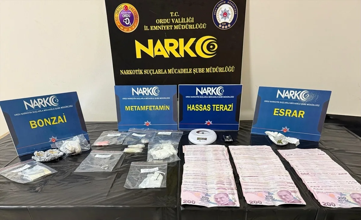 Ordu'nun Altınordu ilçesinde uyuşturucu operasyonlarında 4 şüpheliden 3'ü tutuklandı