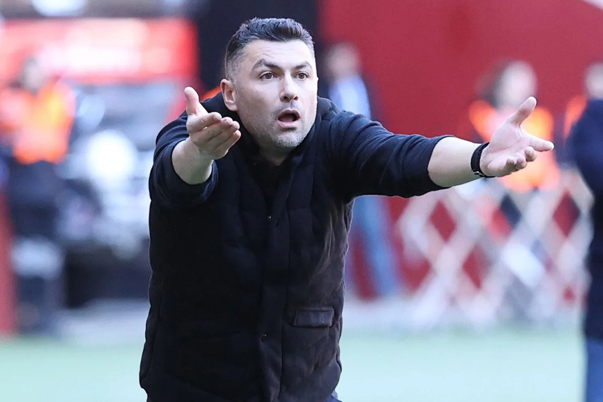Burak Yılmaz'a kötü haber! Yıldız ismi Fenerbahçe maçında cezalı duruma düştü