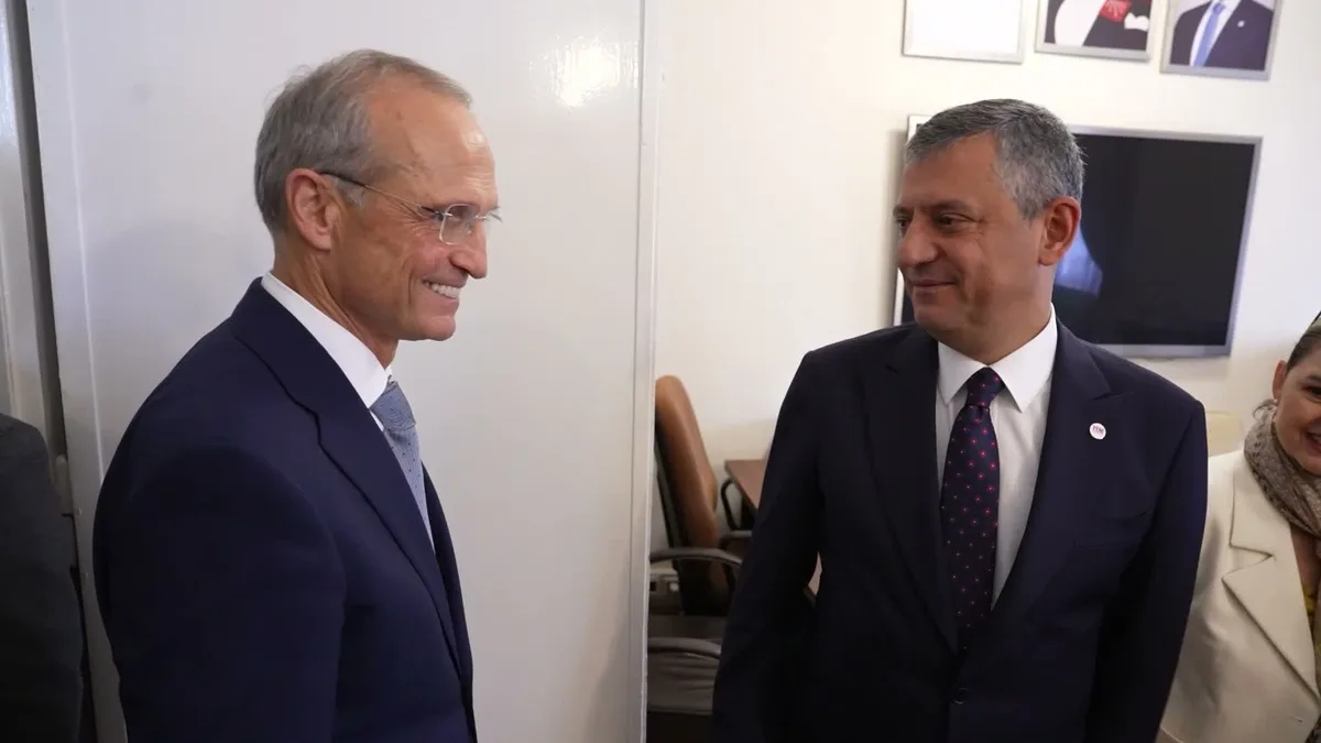 Özgür Özel, Avusturya Parlamento Heyeti ile TBMM'de bir araya geldi