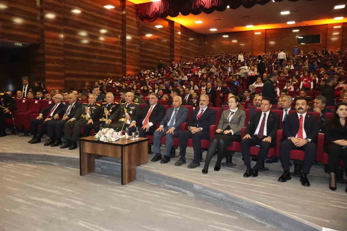 Van’da 29 Ekim Cumhuriyet Bayramı coşkusu