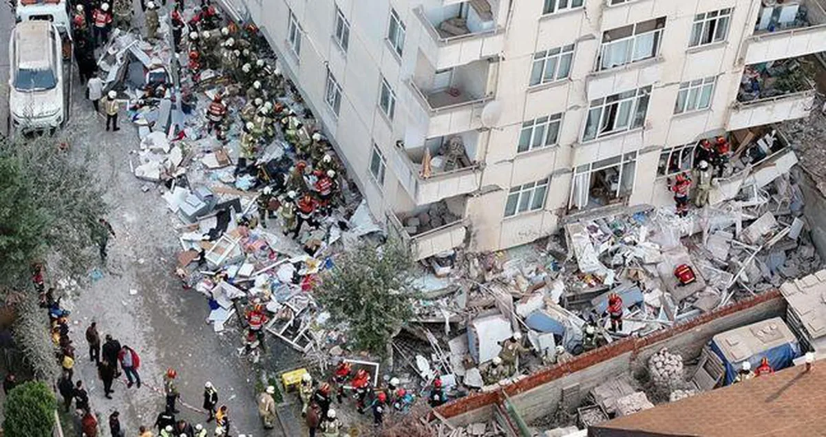 Maltepe bina SON DAKİKA! Maltepe'de bina çöktü, ölü var mı? Maltepe'de çöken kaç yıllık, neden çöktü?