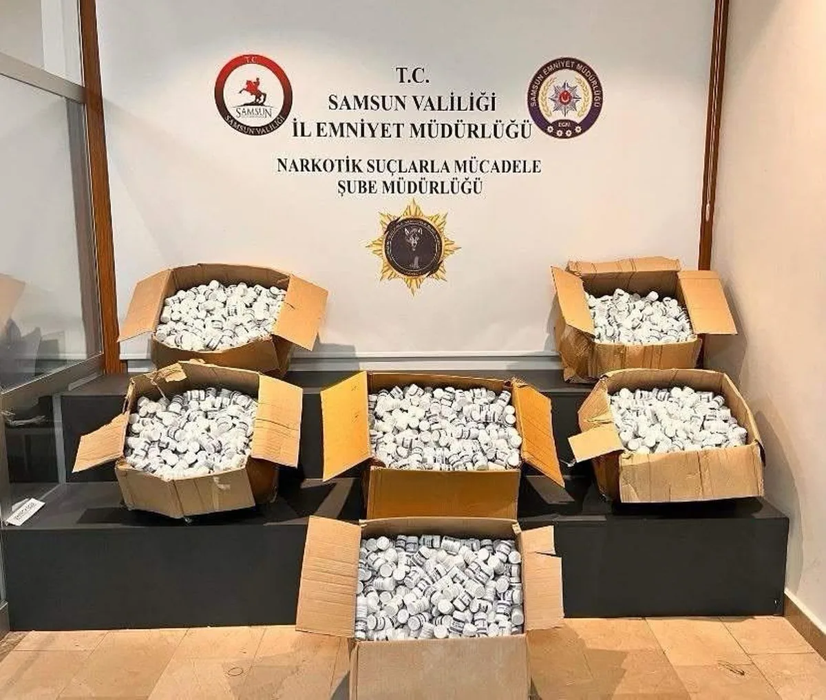 Samsun Canik'te 273 bin 300 uyuşturucu hap ele geçirildi, 3 şüpheli gözaltına alındı