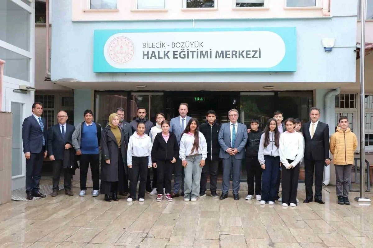 Bozüyük Kaymakamı Helvacı, LGS'ye hazırlanan 8. sınıf öğrencilerine moral verdi