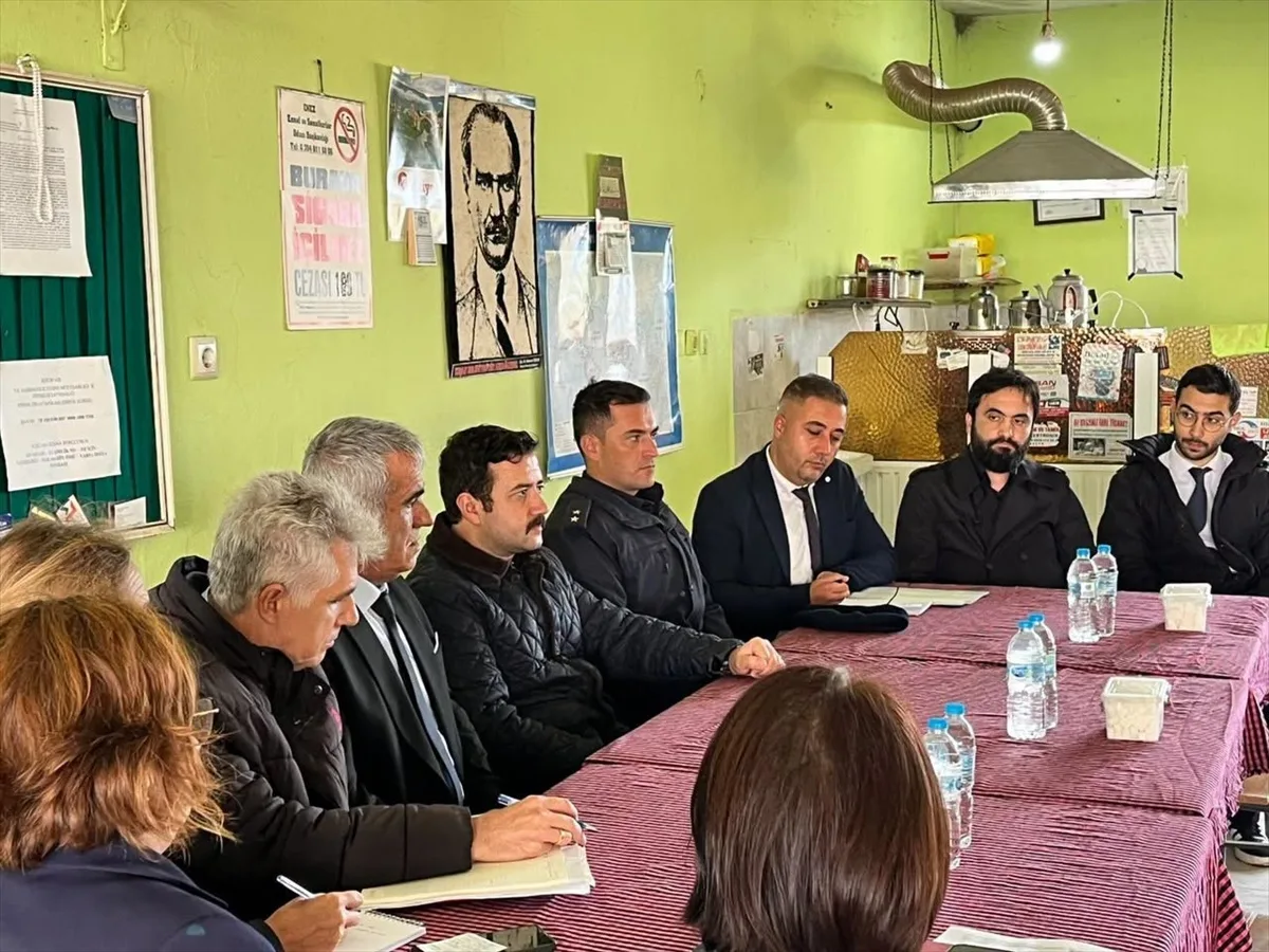 Enez Kaymakamı Sütçüler'de talepleri dinledi, Edirne'de yurt toplantısı yapıldı