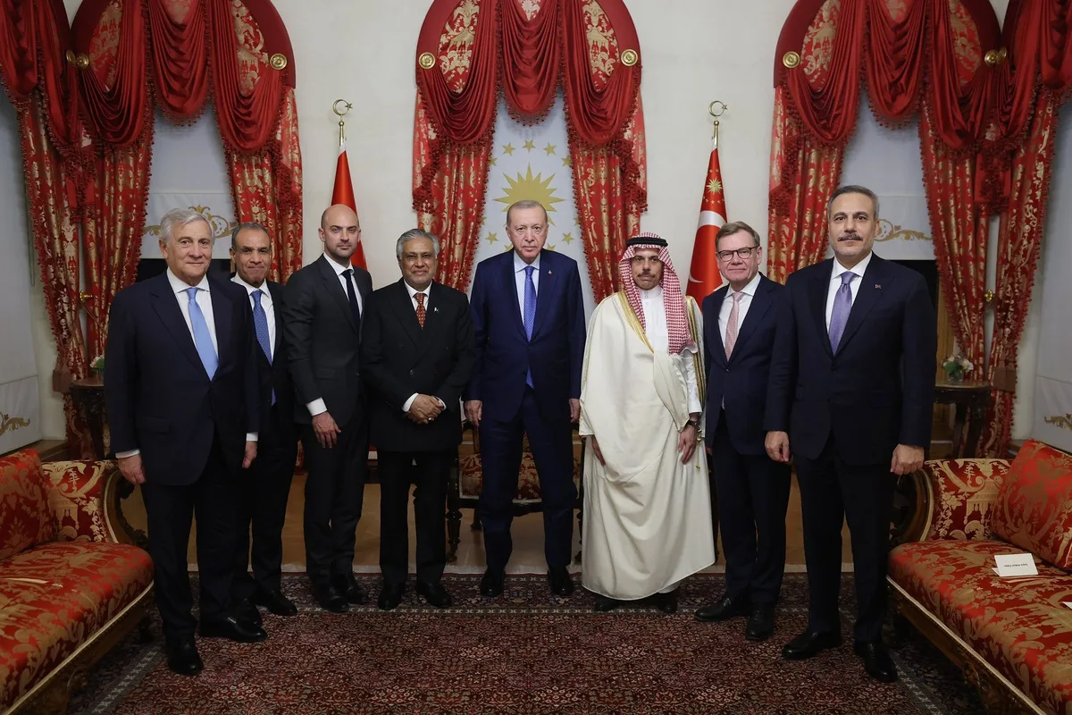 Cumhurbaşkanı Erdoğan, R4+E3 toplantısı için Türkiye’ye gelen Dışişleri Bakanlarını kabul etti