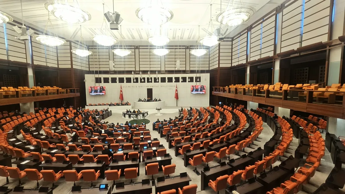 Yeni Yol Grup Başkanı Ekmen, fon vurgununda 7 milyon mağdur olduğunu savundu