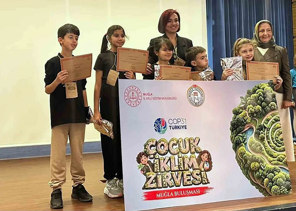 MTK Muğla Teknoloji Koleji öğrencileri Çocuk İklim Zirvesi'nde çözüm önerileri sundu