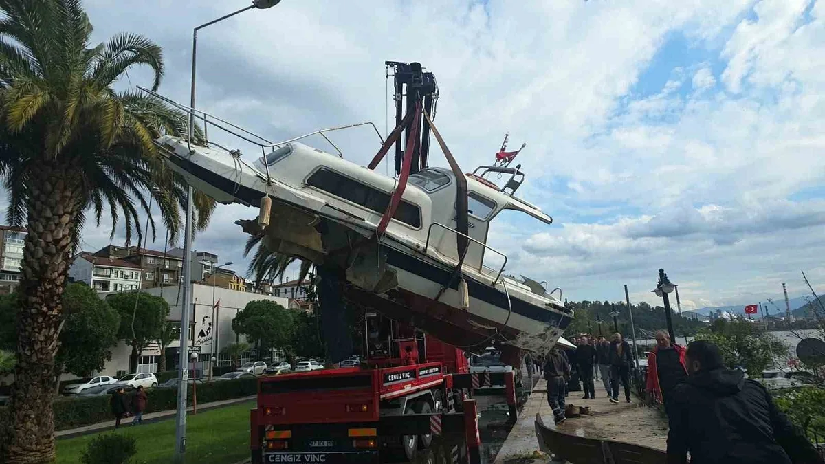 Zonguldak Ereğli'de batan Kuzey Yıldızı teknesinin kurtarma çalışmaları tamamlandı