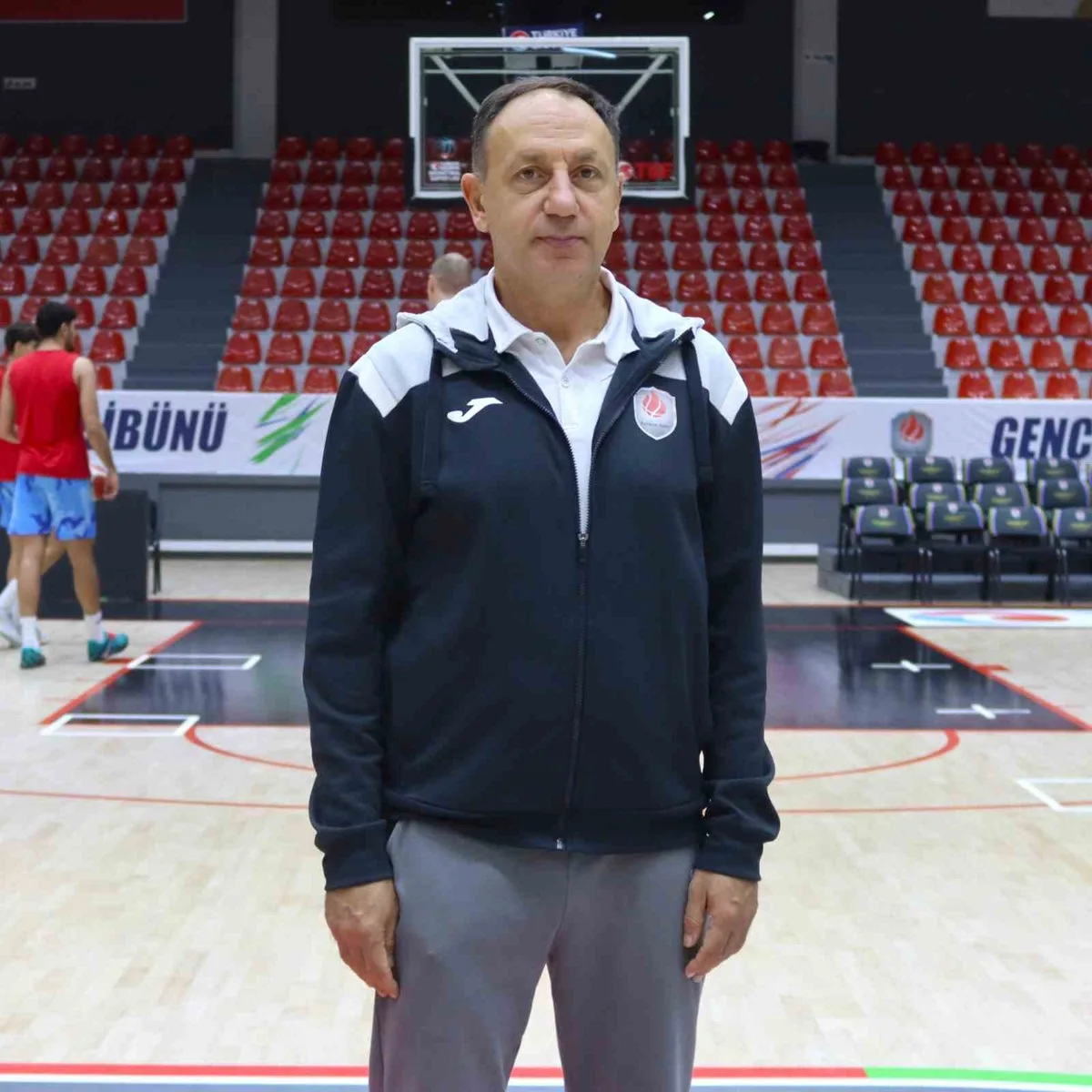 Orhun Ene, basketbolun değiştiğini belirterek Tofaş maçının zor geçeceğini söyledi