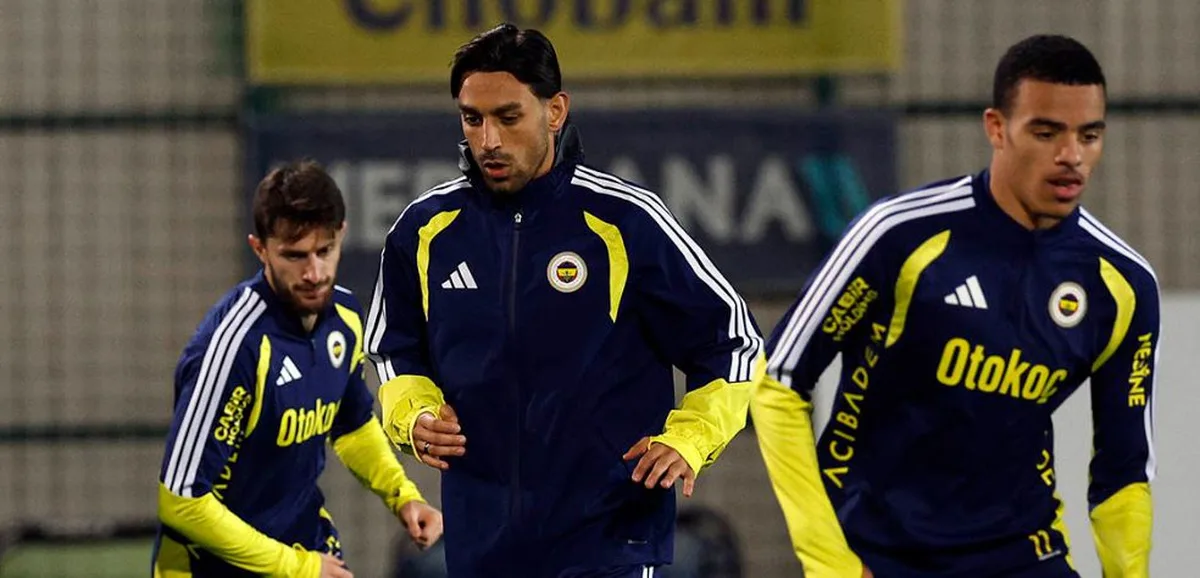Fenerbahçe, Süper Lig 9. hafta Galatasaray maçı hazırlıklarını tamamlayıp kampa girdi