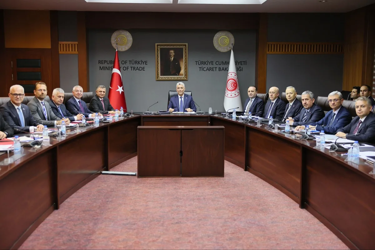 Bakan Bolat, otomotiv temsilcileriyle AB Sanayi Hızlandırma Yasası Taslağı'nı görüştü