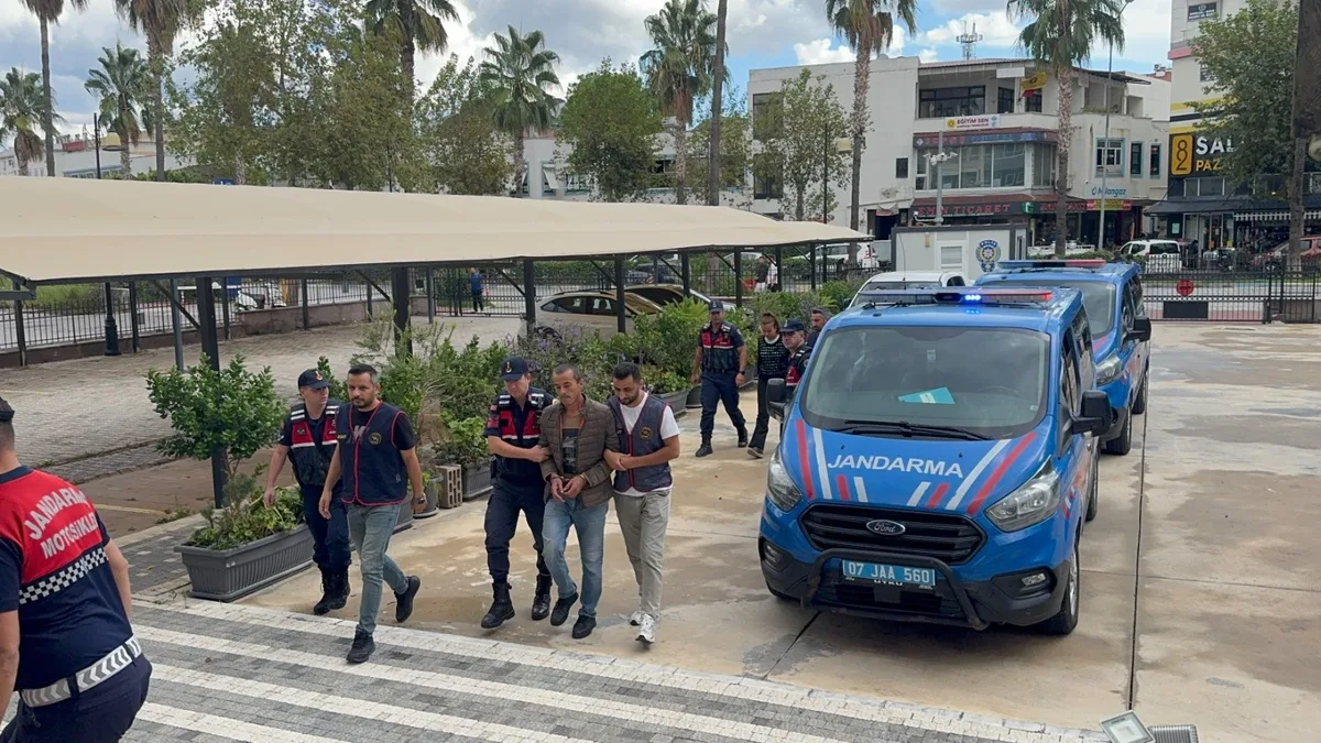 Antalya Gazipaşa'da Yasin Erdem Bayır'ı bıçaklayarak öldüren baba ile kızı tutuklandı