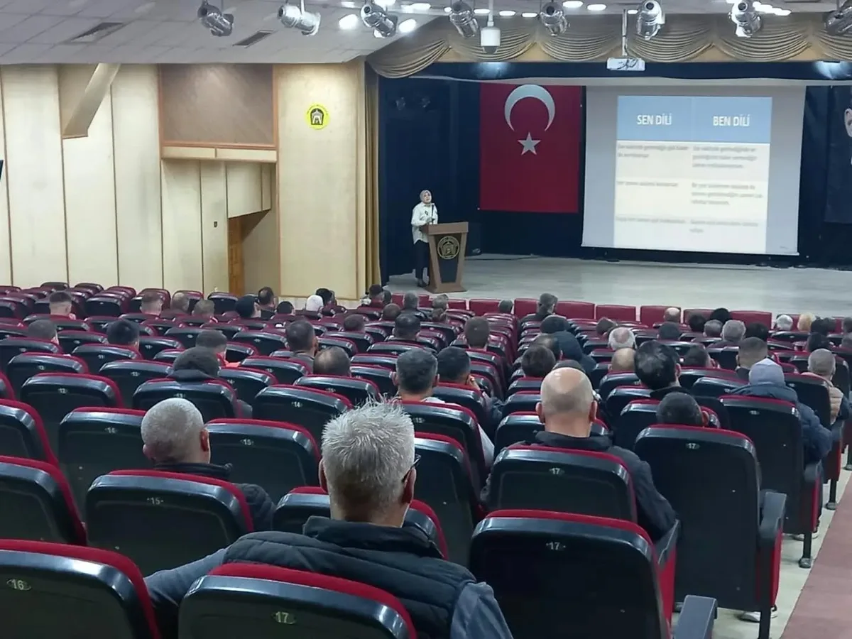 Tavşanlı'da yükümlülere aile içi iletişim ve problem çözme semineri düzenlendi