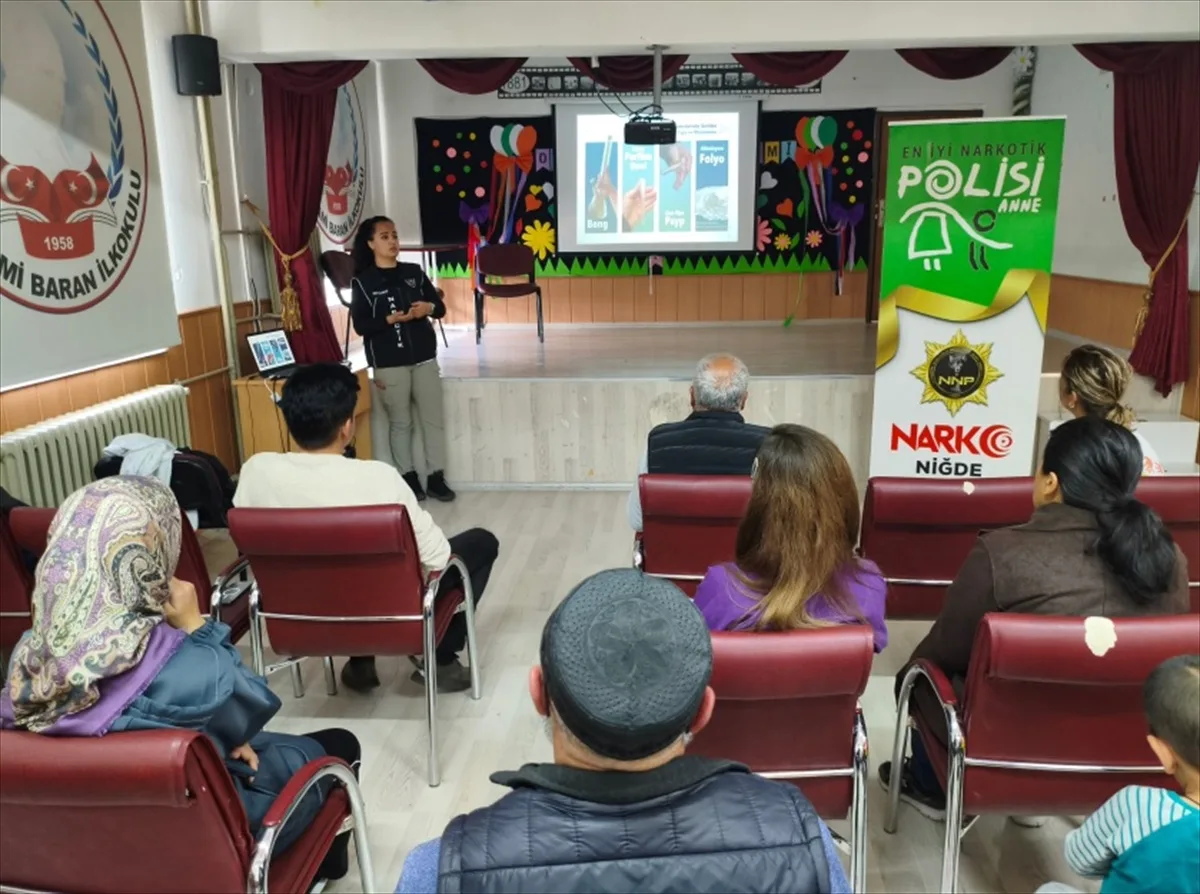 Niğde'de emniyet ekipleri 2 bin 92 kişiye uyuşturucu bilgilendirmesi yaptı