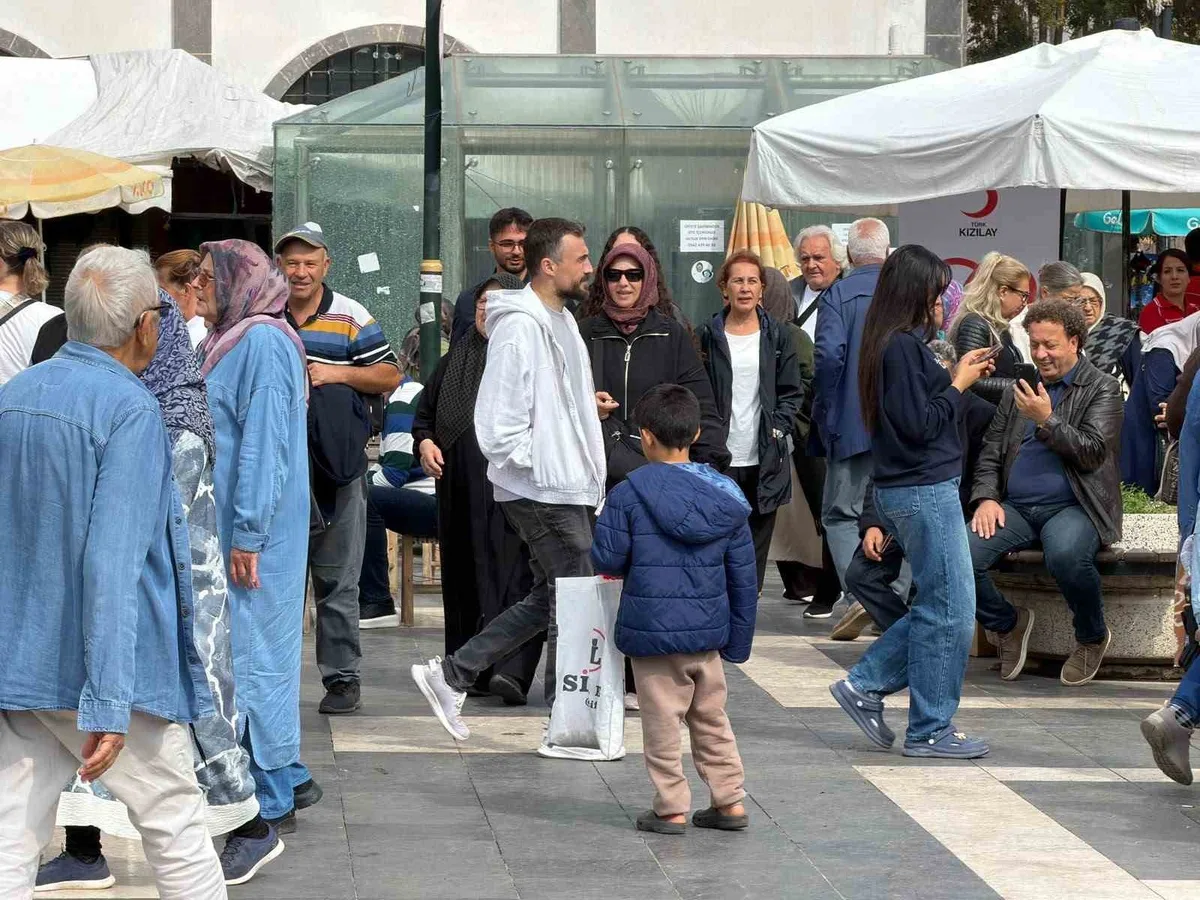 Diyarbakır'da ekim ayında serinleyen hava tarihi Sur ilçesinde turizmi artırdı