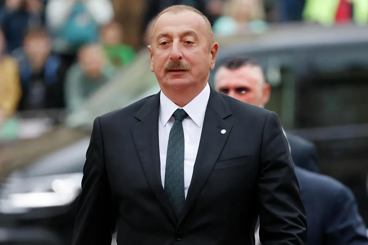 Azerbaycan 31 Türk'e kapıyı kapattı! Listede Fatih Erbakan ve Ahmet Çakar da var