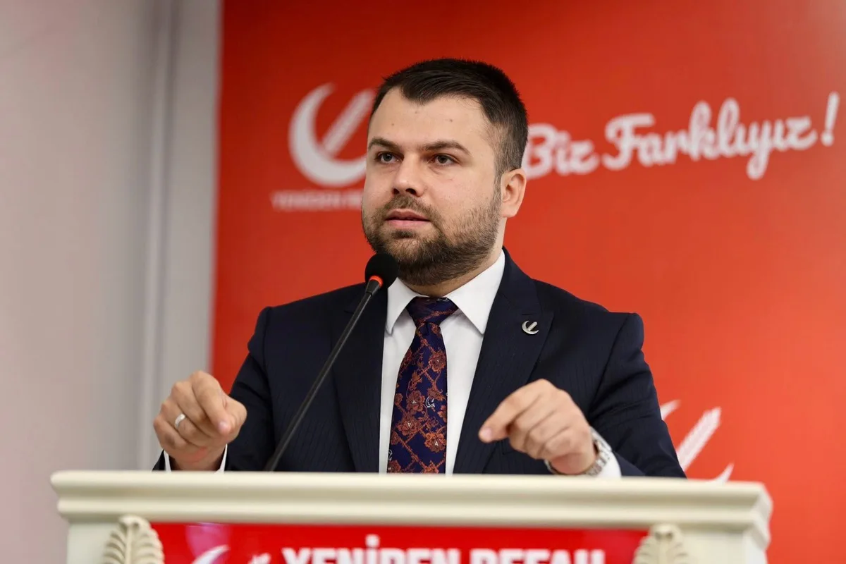 Yeniden Refah Partili Müjdeci’den Ömer Çelik’e "Azerbaycan" tepkisi: “Sizi dinlerken ben utandım”