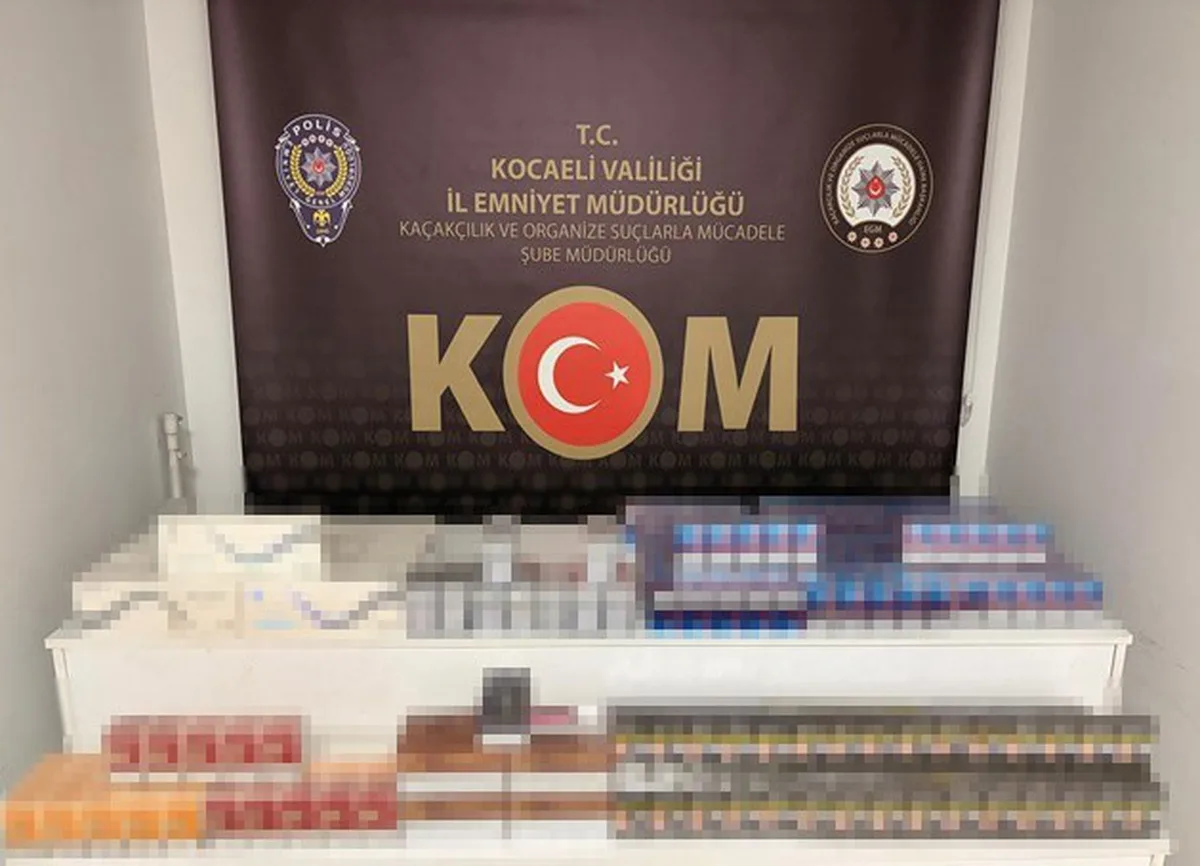 Kocaeli Derince'de araçta 1410 paket kaçak sigara ele geçirildi, 1 şüpheli yakalandı