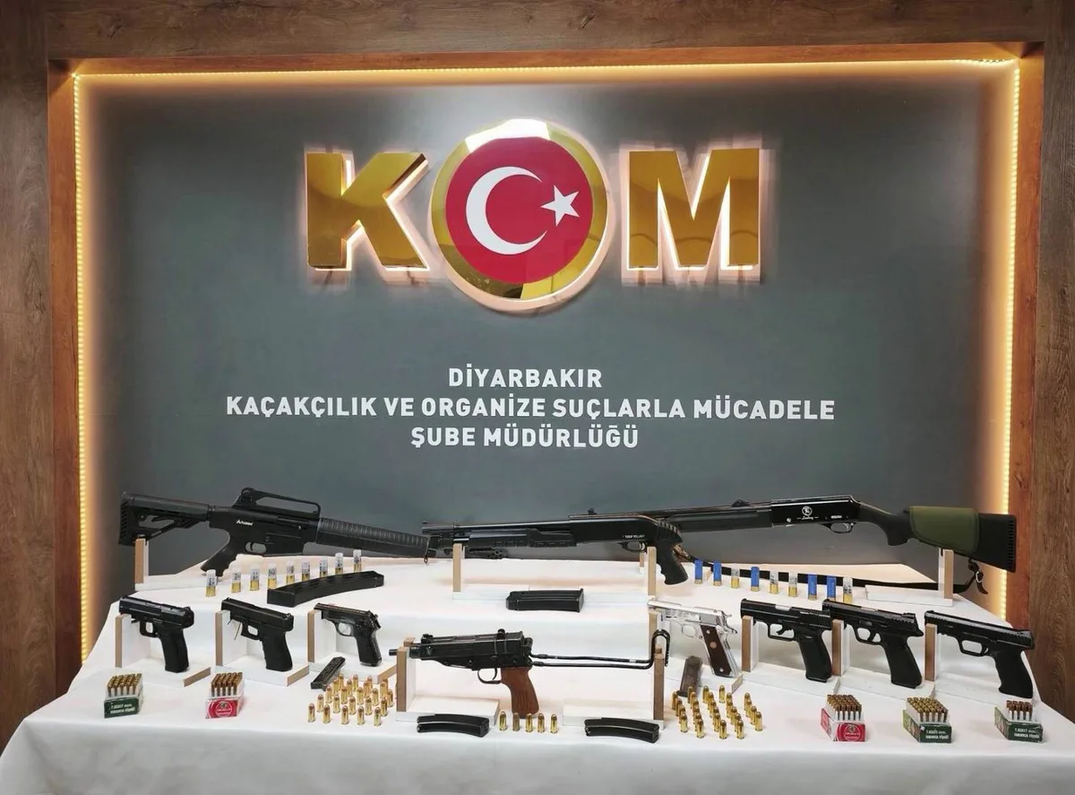 Diyarbakır'da silah kaçakçılığı operasyonunda 13 şüpheli gözaltına alındı