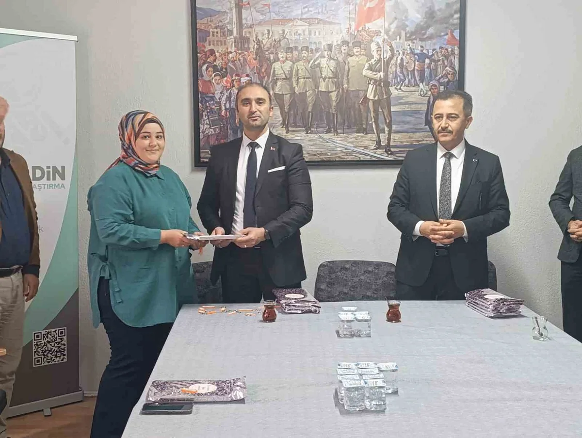 Afyonkarahisar Bolvadin'de rehber öğretmenlere İlçe Milli Eğitim Müdürü teşekkür etti