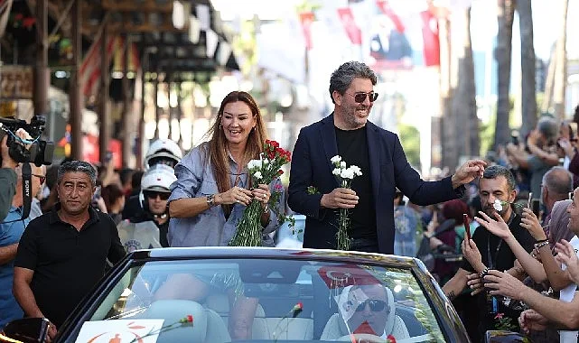 Altın Portakal Film Festival geleneksel kortejle başladı