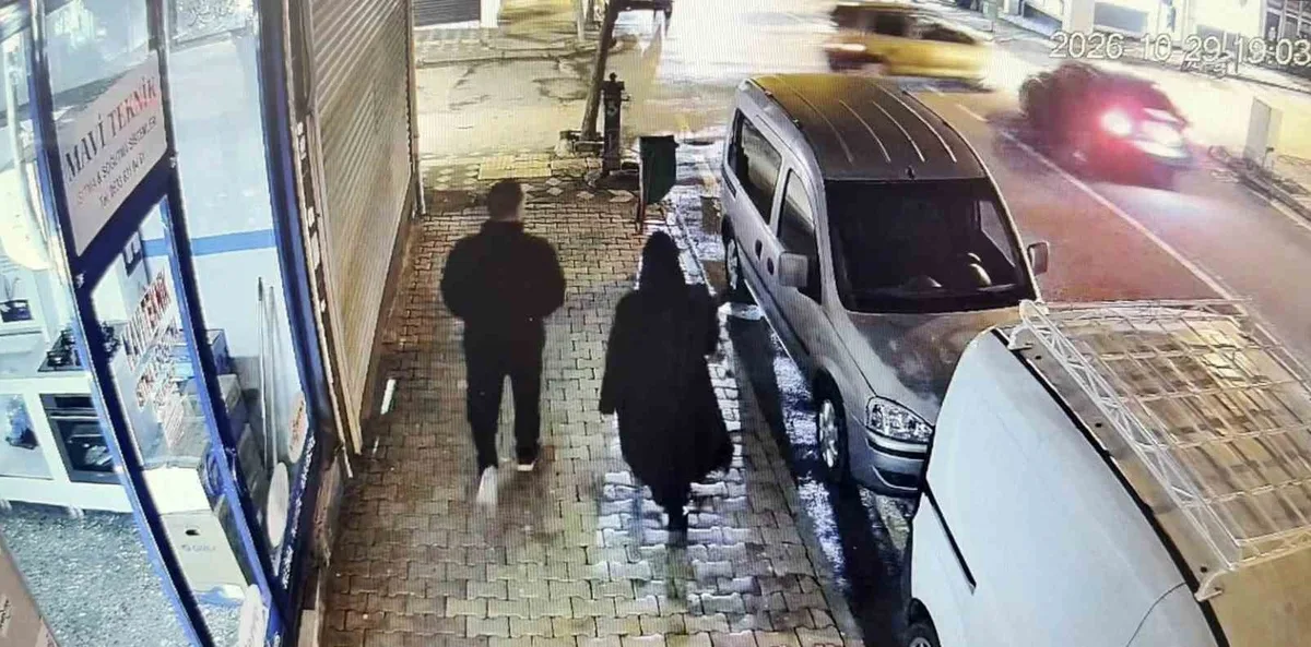 Adıyaman Kahta'da 2 kişinin yaralandığı kazanın kamera görüntüleri ortaya çıktı